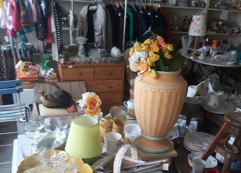 la-sainte-aubaine-boutique-brocante-3