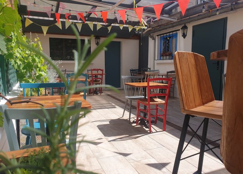 Terrasse du restaurant bar à tapas Abuelo à Caen en Normandie